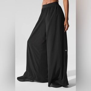 ALO Yoga Women's Mirage Mesh Black Wide-Leg Trouser